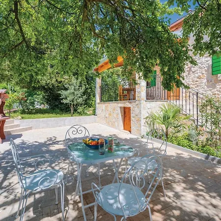 Beautiful In With Kitchen Holiday home *
