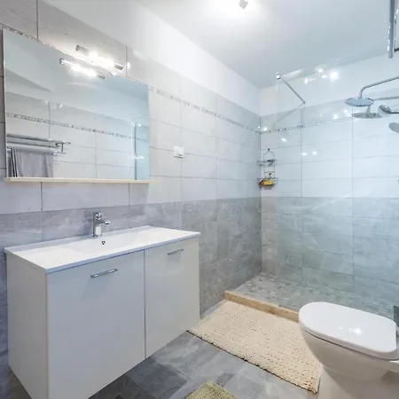 Beautiful In With Kitchen