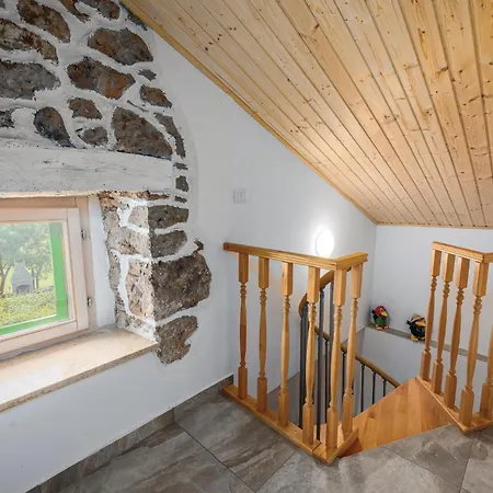 Beautiful In With Kitchen Holiday home