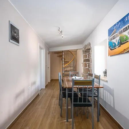 Semesterbostad Beautiful In With Kitchen